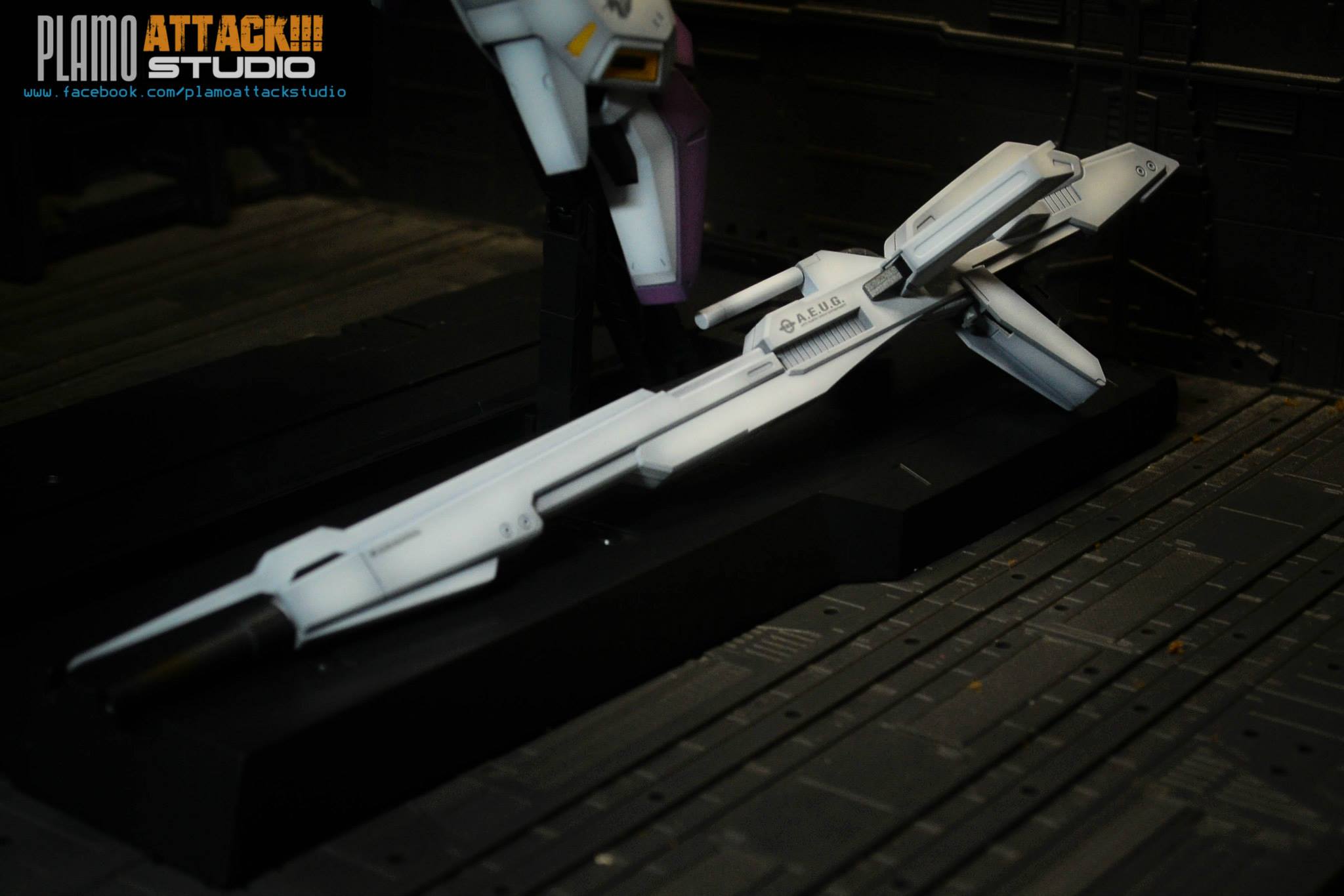 MG 1100 Zeta Karaba (White Unicorn Gundam EVOLVE)